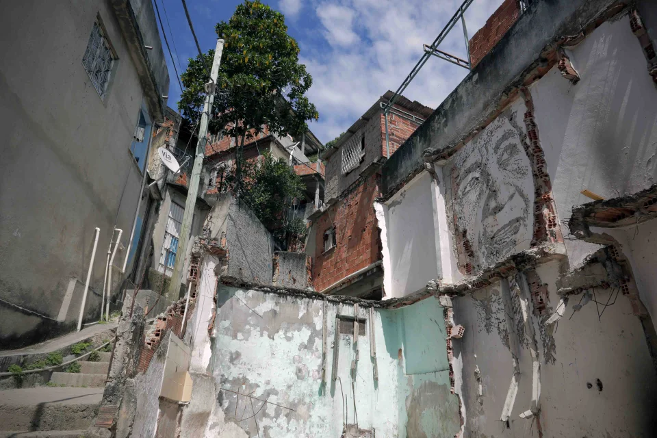 Fragmentos, Rio de Janeiro — Walls work, 2013, Rio de Janeiro, Brazil
