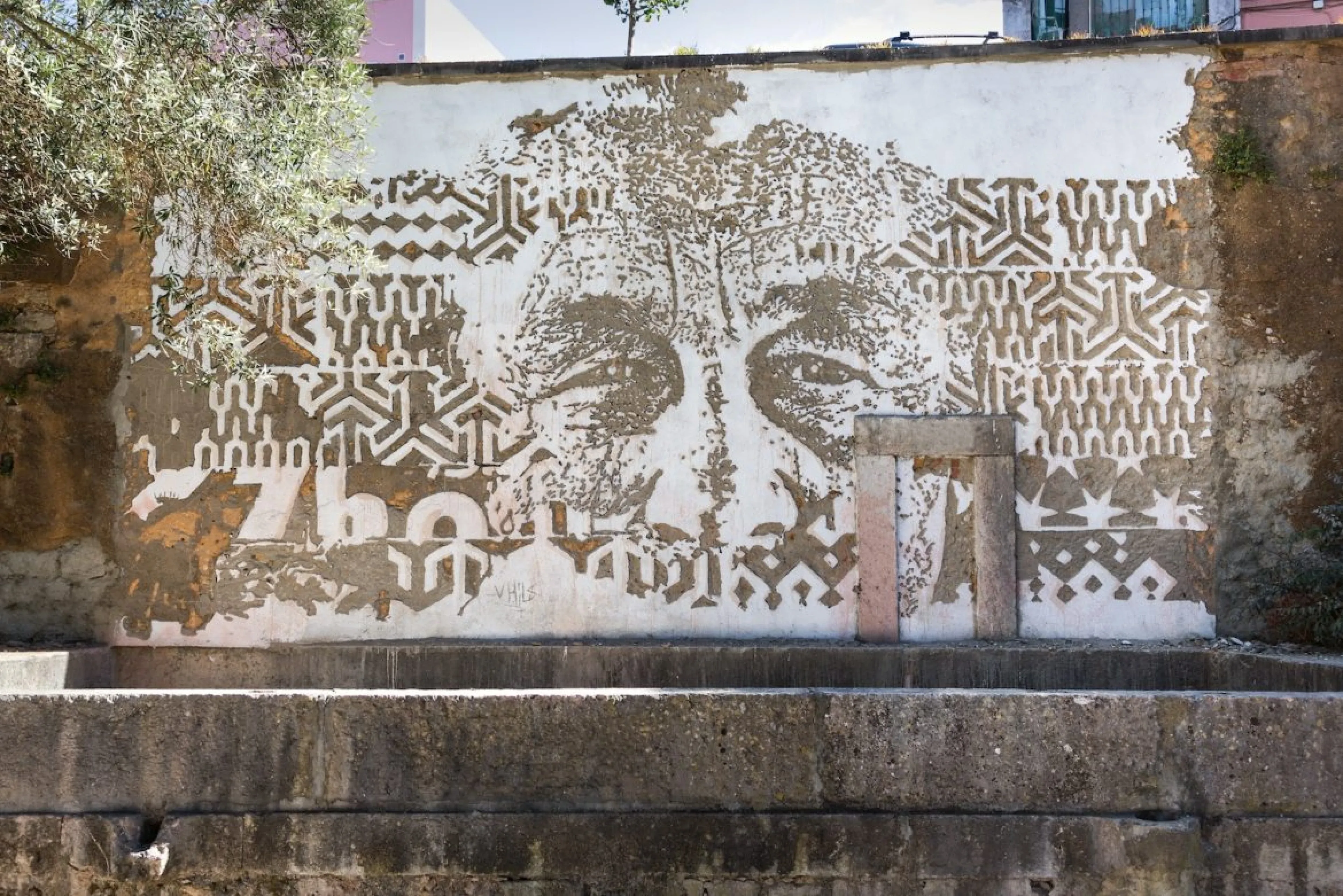 Scratching the Surface, Oeiras (Festival Iminente) — Walls work, 2016, Oeiras, Portugal