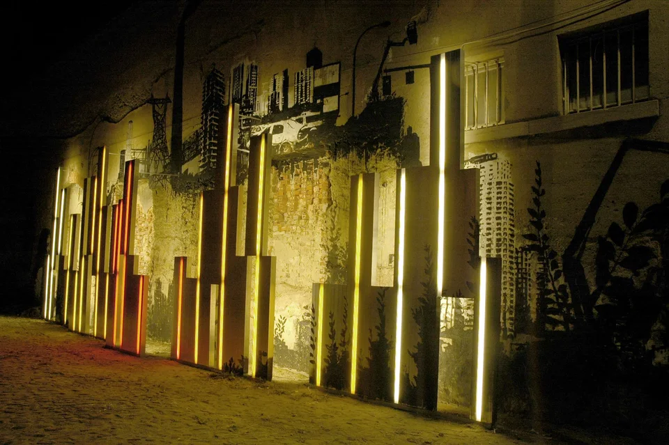 Building 3 Steps — Part II — Outros Meios, 2006, Lisboa, Portugal