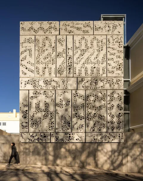 Carved Facade, Cascais — Walls work, 2023