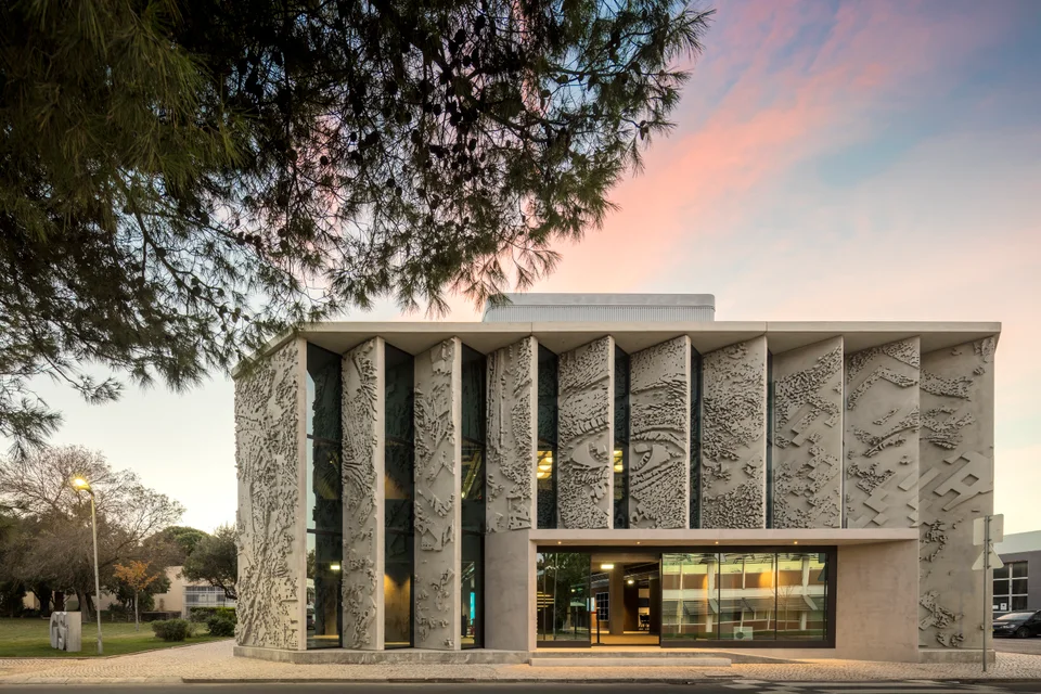 Headquarters of GS1 Portugal — Walls work, 2016, Lisbon, Portugal