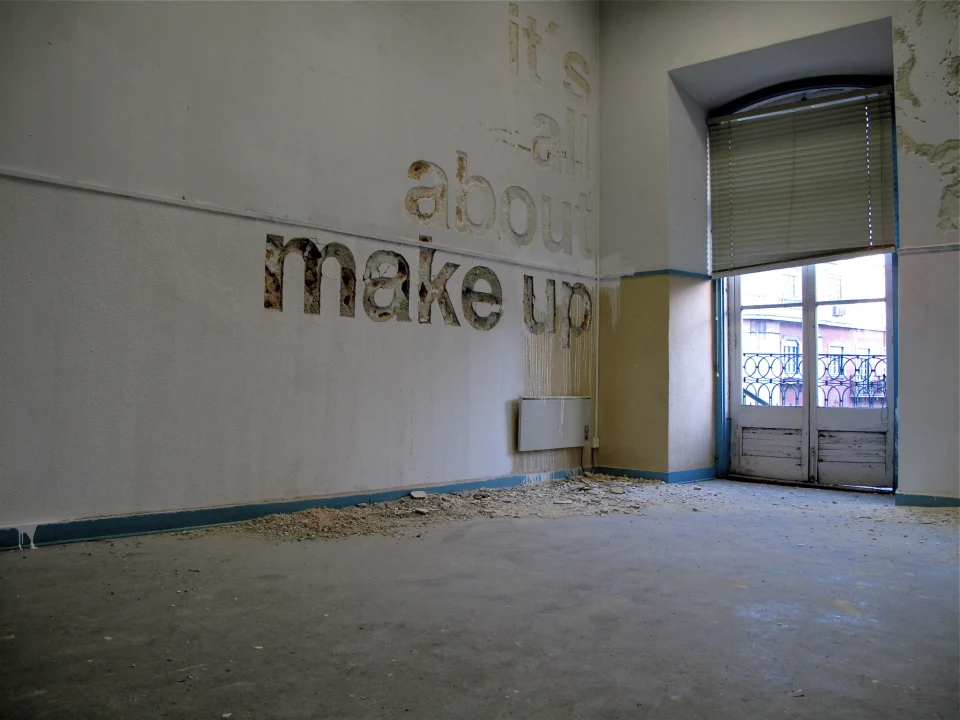 It's All About Make Up, Lisbon — Walls work, 2015